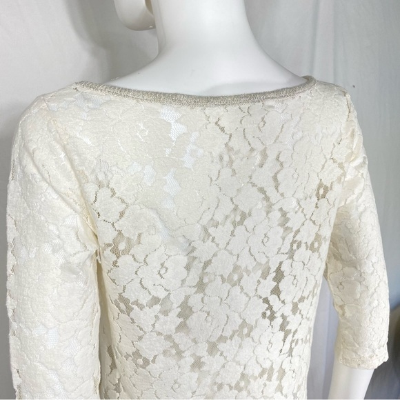 Abercrombie & Fitch 3/4 Sleeve Lace & Gold Knit Top - Picture 4 of 7